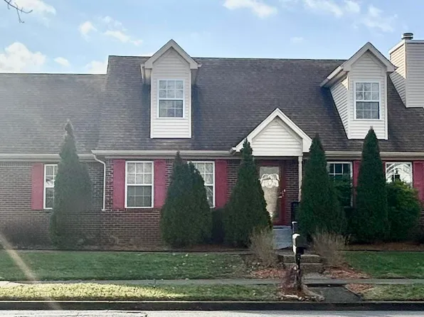 7900 Ridgehurst Pl, Louisville, KY 40299