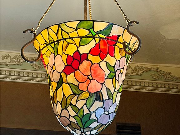 5th image of 625 N Main St