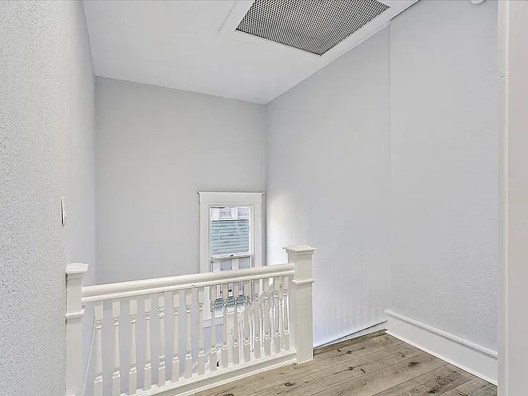 2142 Park Street — Photo 4