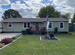 3182 Sharon Dr SE, New Philadelphia, OH 44663