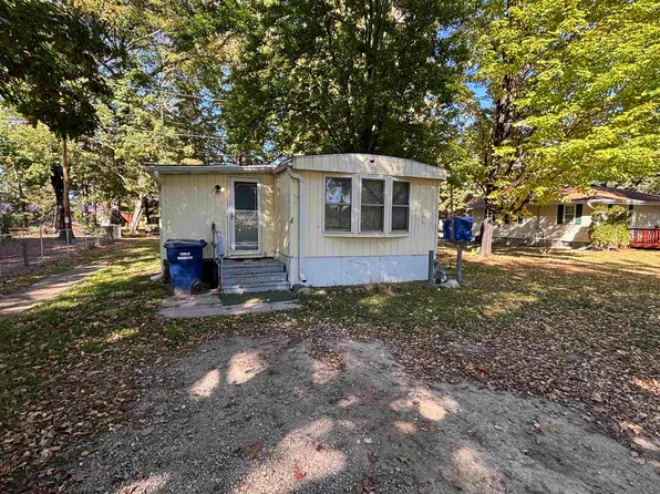 W5120 Shady Ln, Shawano, WI 54166