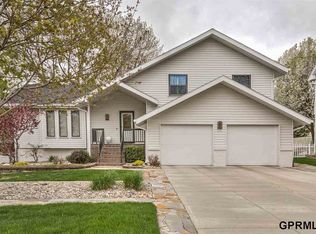 13642 Stanford St, Omaha, NE 68144