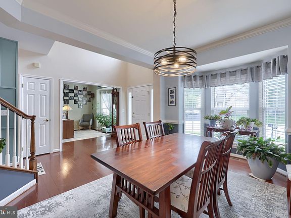 3rd image of 1246 Laurel Oak Ln