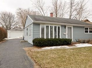 2207 Wing St, Rolling Meadows, IL 60008