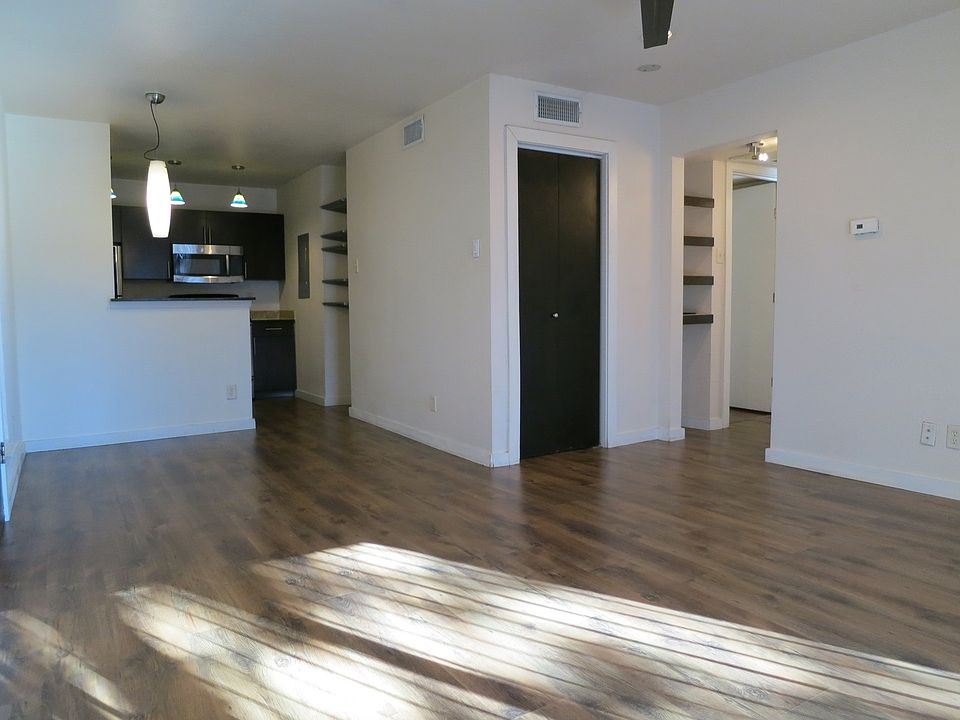 1st image of 4125 Avondale Ave APT 109