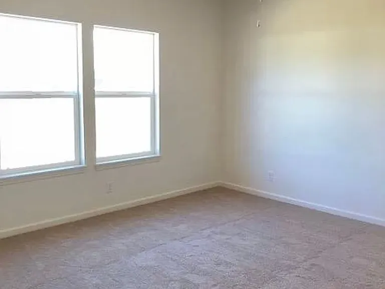 3209 Osborne Dr — Photo 9