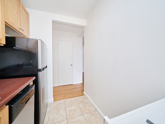 4th image of 344 E 63rd St APT 15E