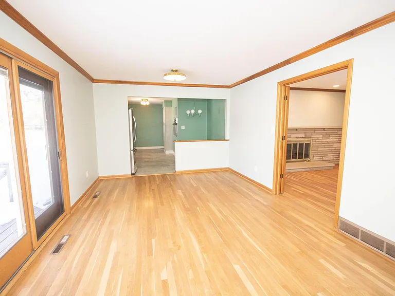 4371 Kendale Ct — Photo 5