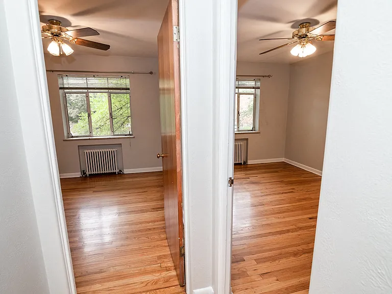 1283 Elizabeth St — Photo 15