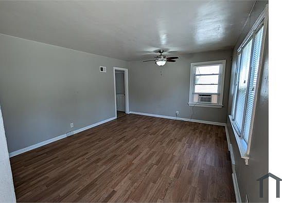 2nd image of 441 Plaza Ave