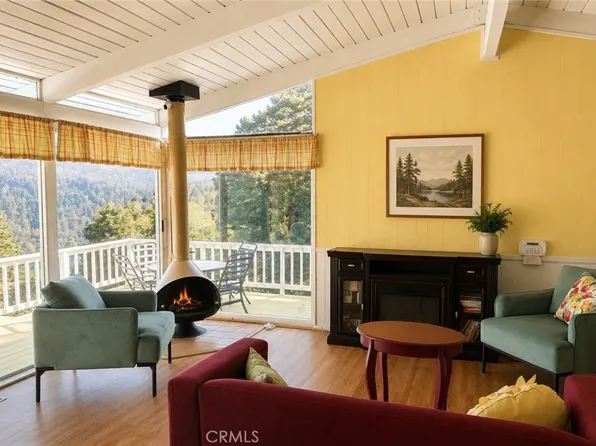 398 Darfo Dr, Crestline, CA 92325