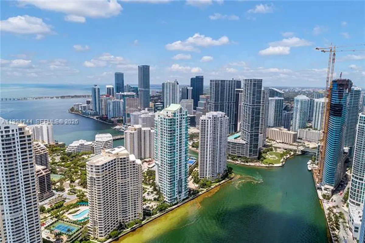 Building Photo - 901 Brickell Key Blvd #305