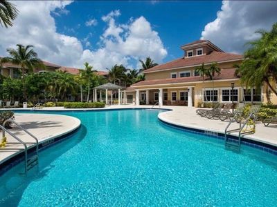6386 Emerald Dunes Dr APT 301, West Palm Beach, FL, 33411