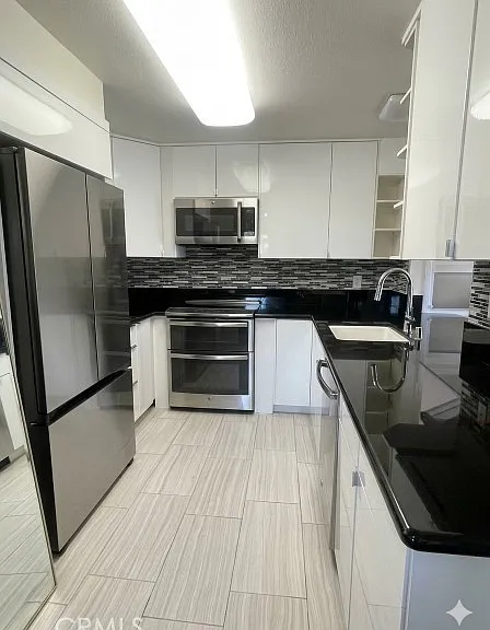 74 Corniche Dr — Photo 4