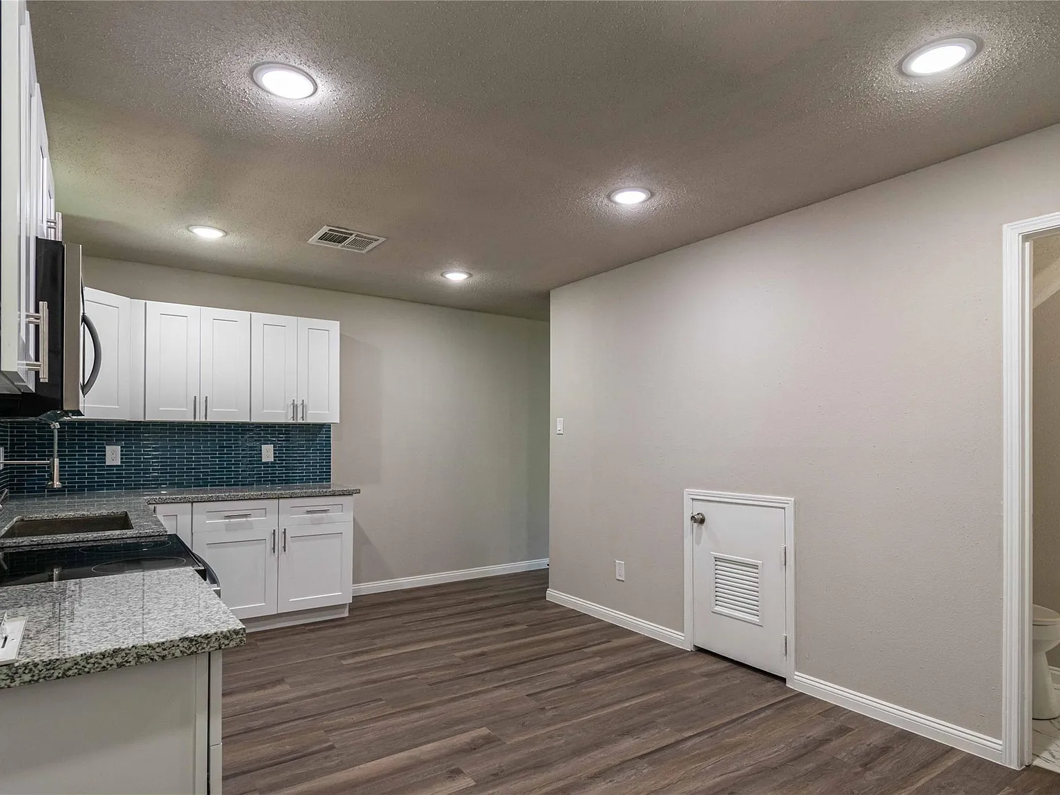 2 bed, 1.5 bath, 1032 sqft, $1,600 — Photo 4