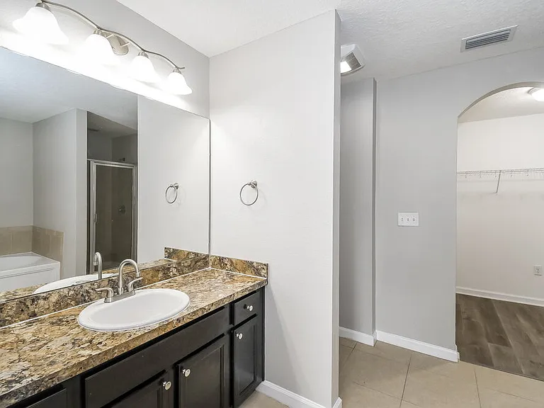 3258 Hidden Meadows Ct — Photo 11