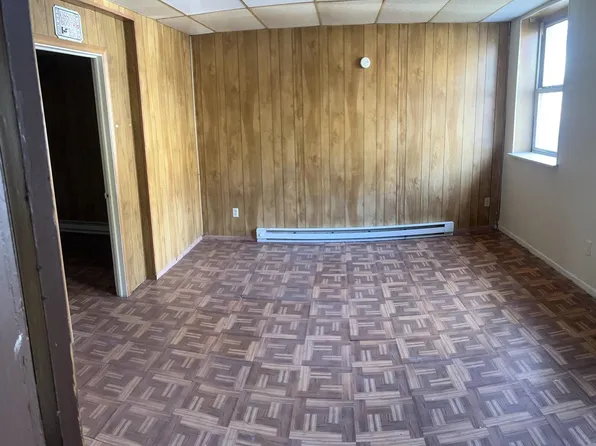 308 E Main St APT 1, Plymouth, PA 18651