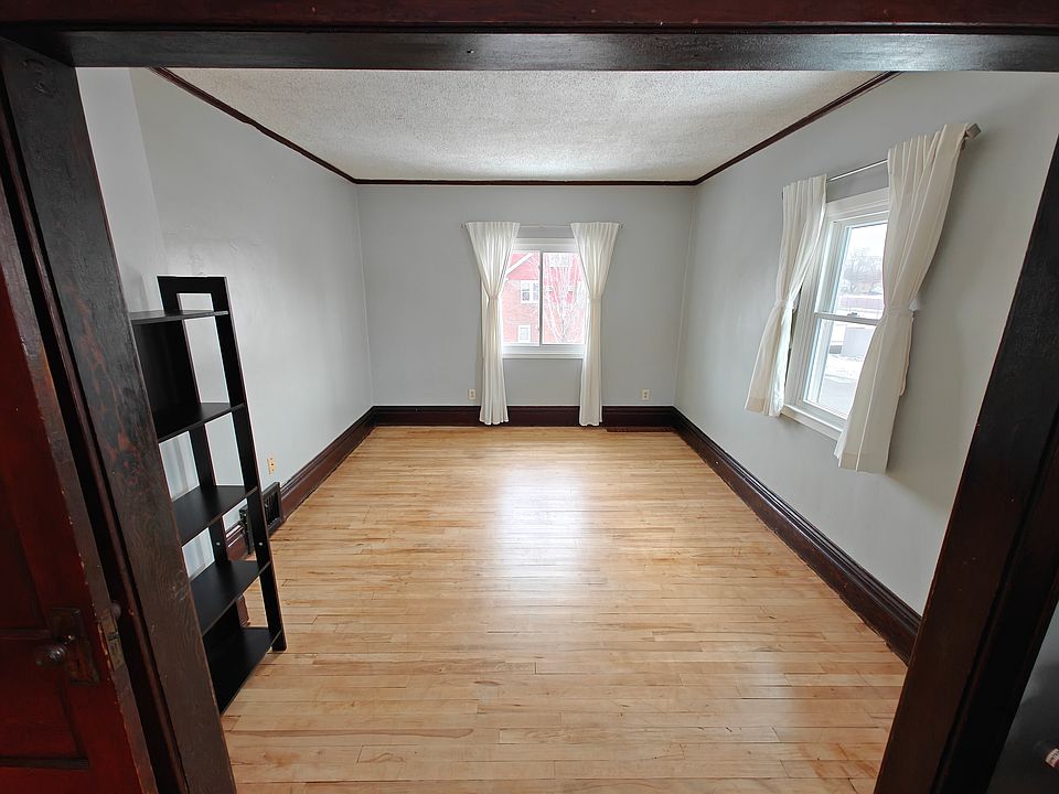 1st image of 458 5th Ave S #2
