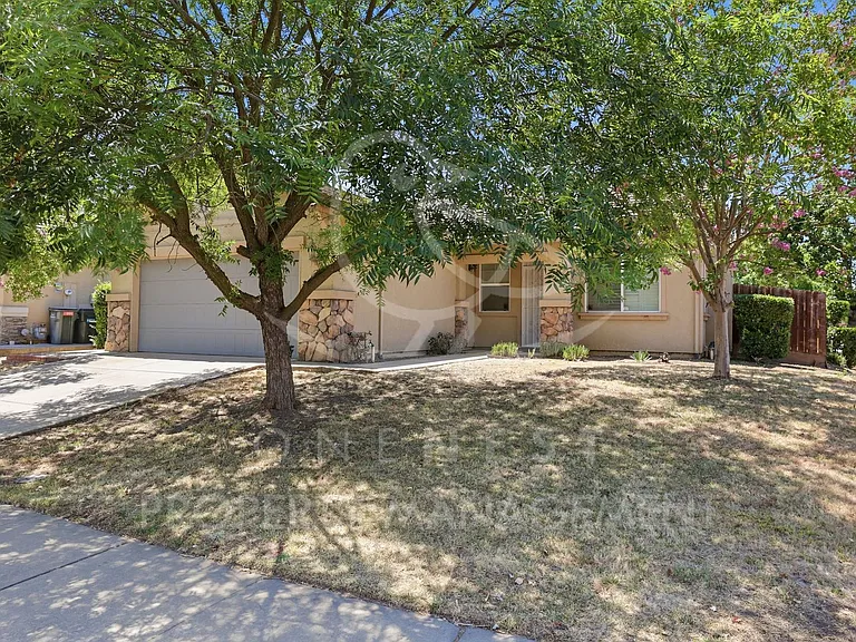 3518 Garden Rose Dr — Photo 2