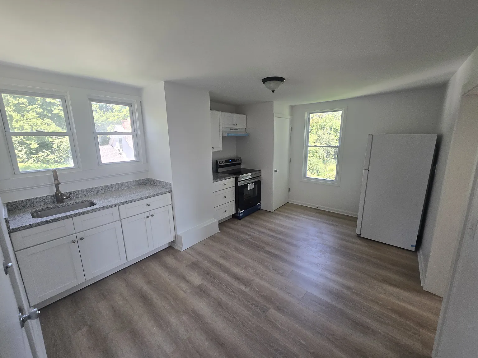 27 Mansfield Street — Photo 2