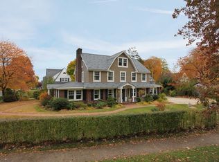 39 Clinton Rd, Garden City, NY 11530