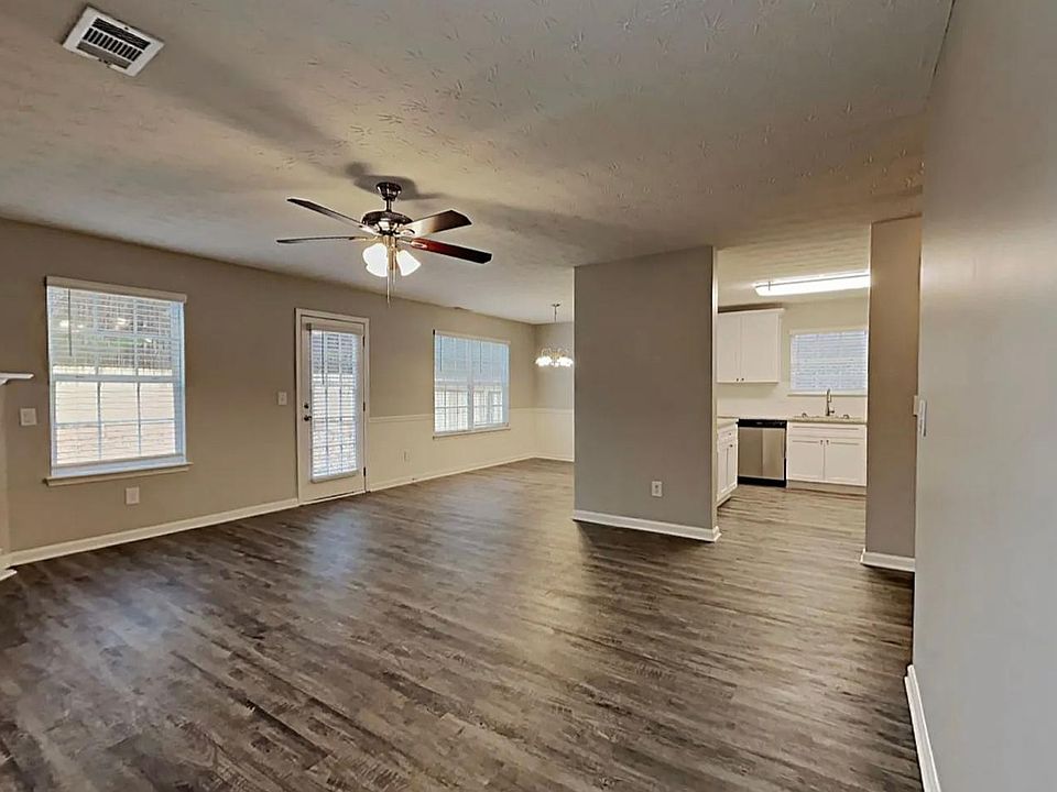 1st image of 4269 Sheppard Dr