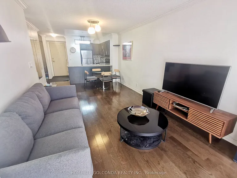 18 Harding Blvd #412 — Photo 6