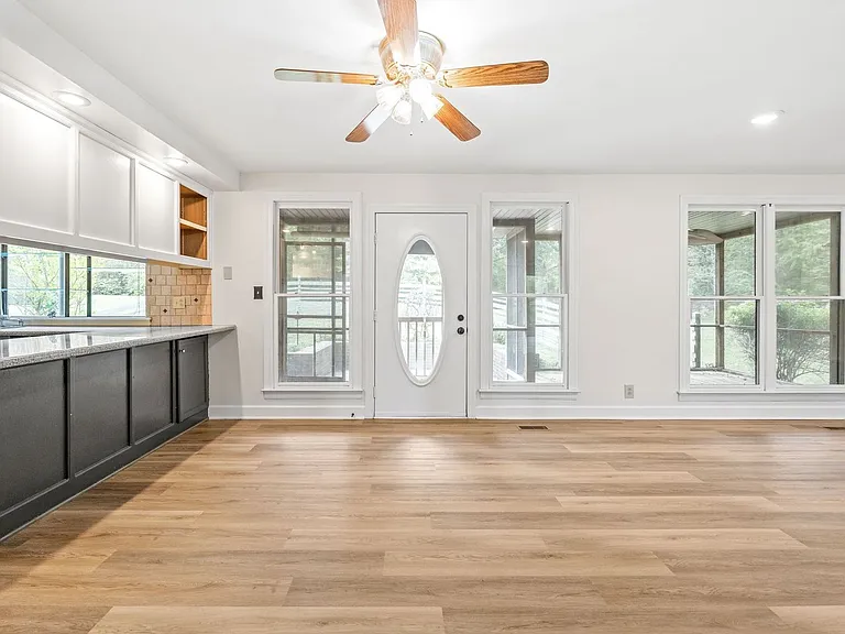 108 Rolling Meadow Dr — Photo 11