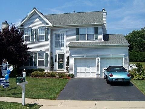1st image of 19 Wilmington Dr
