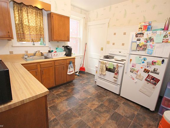 4th image of 5617-5619 Melvin St
