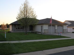 811 Berg Blvd SE, Stewartville, MN 55976