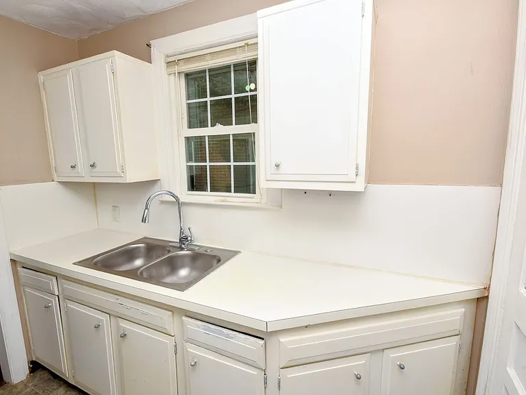 1330 Monterey Ave #1 — Photo 11