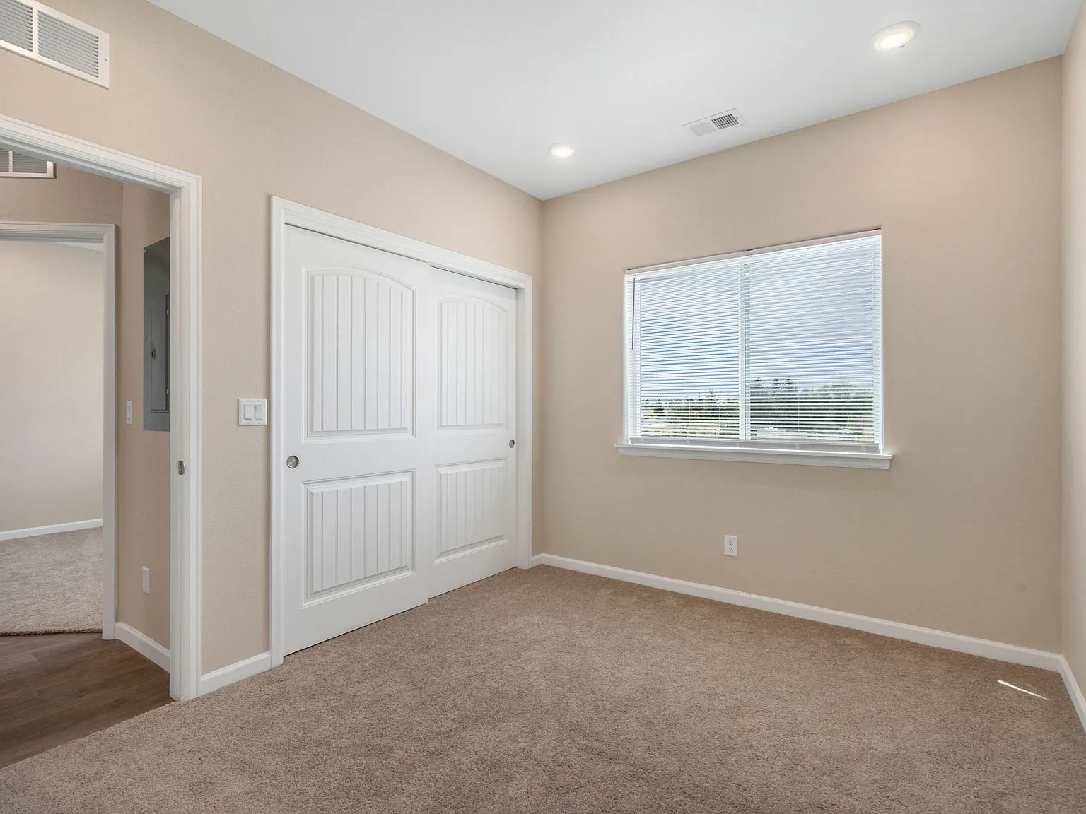 1601 Grand Harmony Blvd — Photo 2