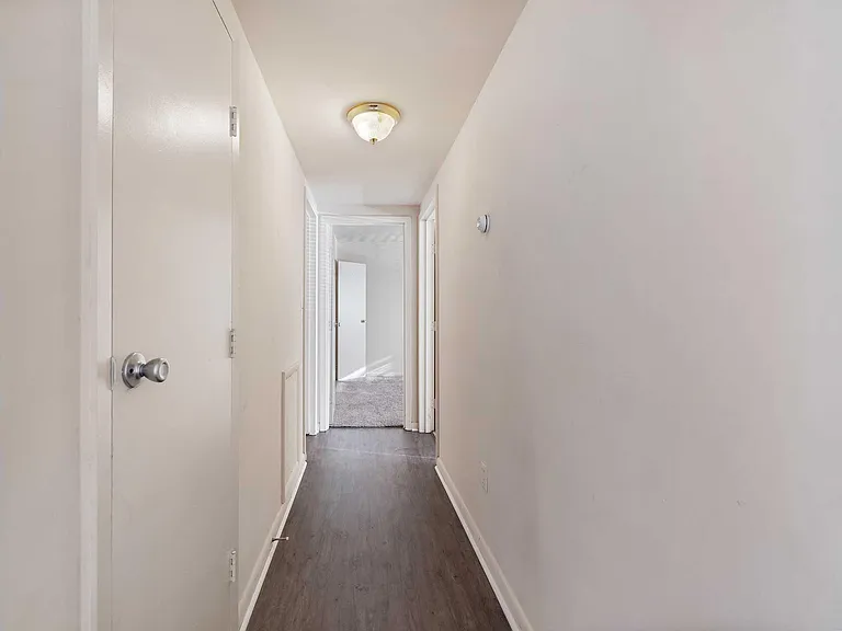 Windsor Hills Apartments — Photo 47
