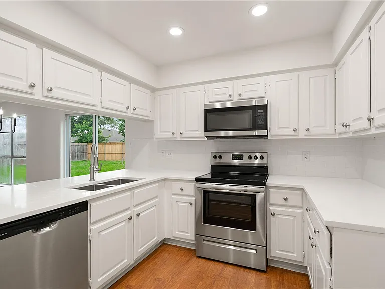 915 S Diamondhead Blvd — Photo 10