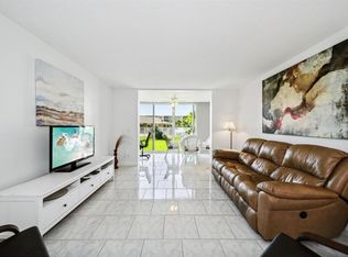 202 SE 10th St APT 103, Dania, FL 33004