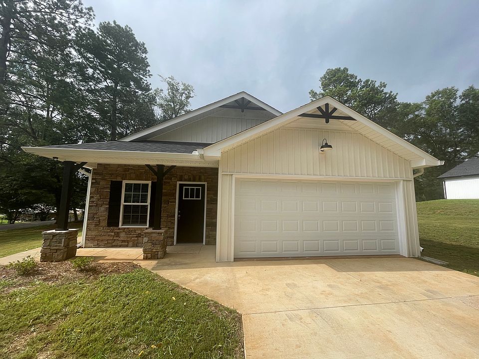 1st image of 628 Alexandria Rd