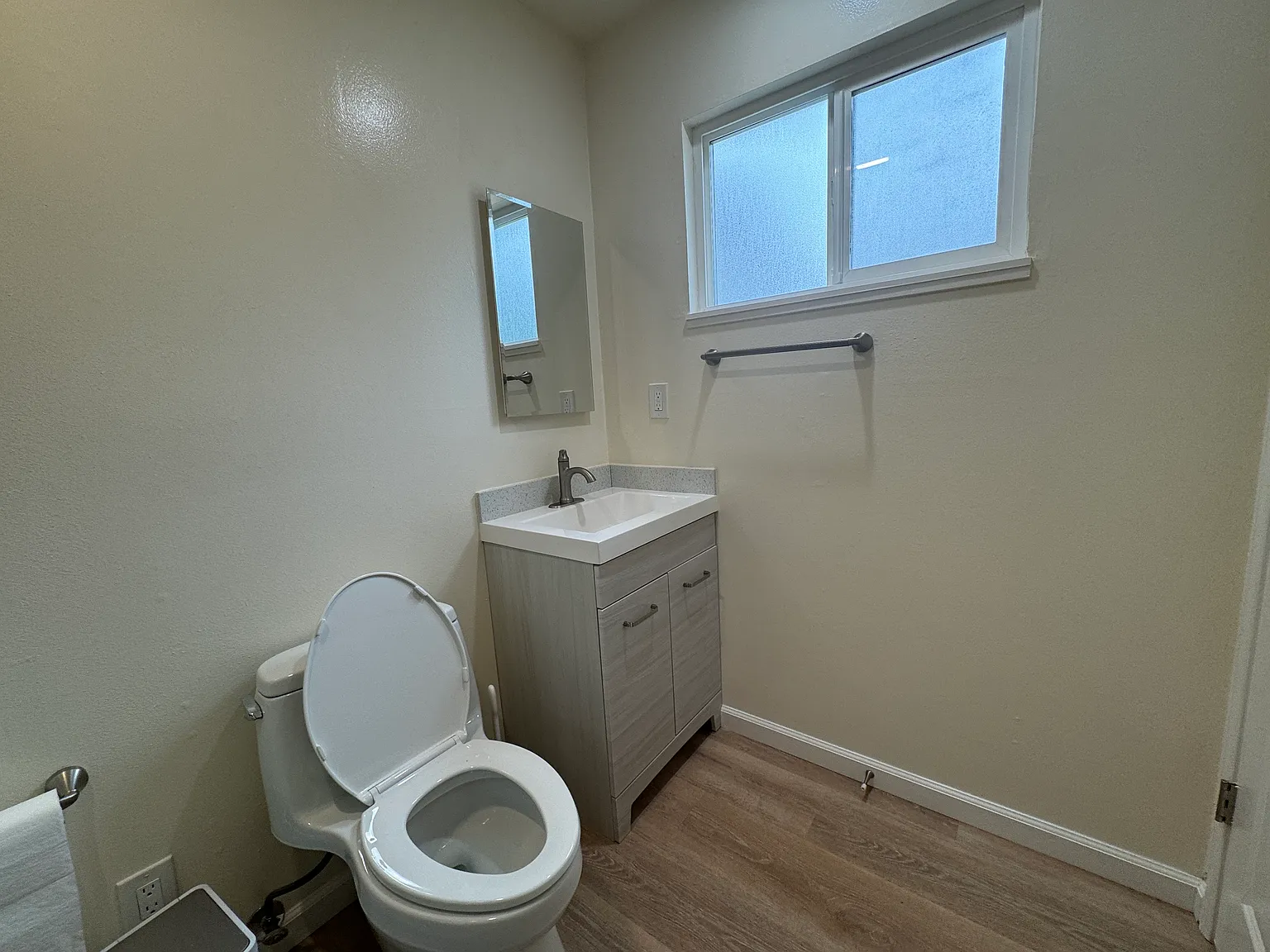 1302 Drexel Dr — Photo 4