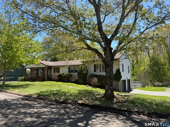 80 Ramsey Avenue, Naugatuck, CT 06770