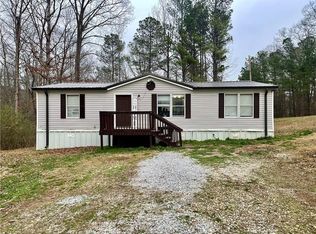 8 Holly Cir, Carrollton, GA 30116
