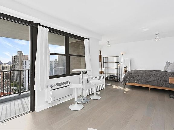 3rd image of 175 W 95th St APT 23H
