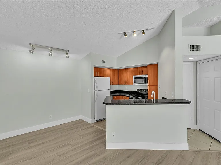 731 Vista Isles Dr #1521 — Photo 6