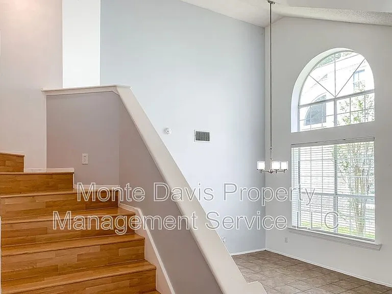 11506 Gun Fight Ln — Photo 16