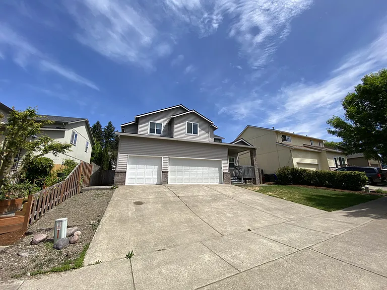 7285 NE Shaleen St — Photo 4