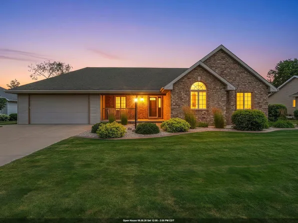 N9432 Logan Ln, Appleton, WI 54915