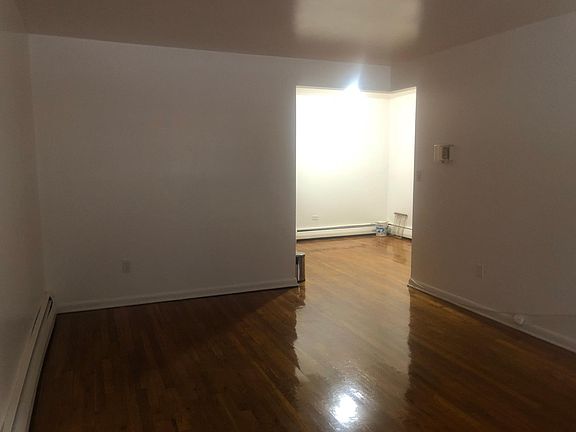 3rd image of 615 E 240th St