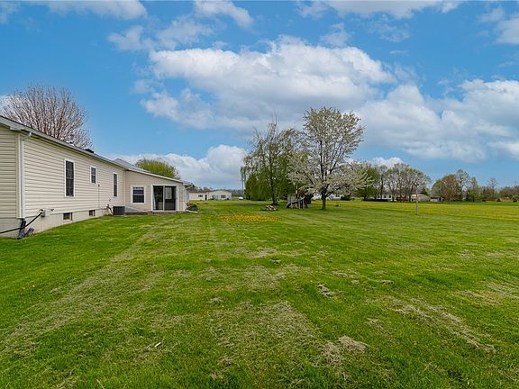 5th image of 588 Marshall Rd