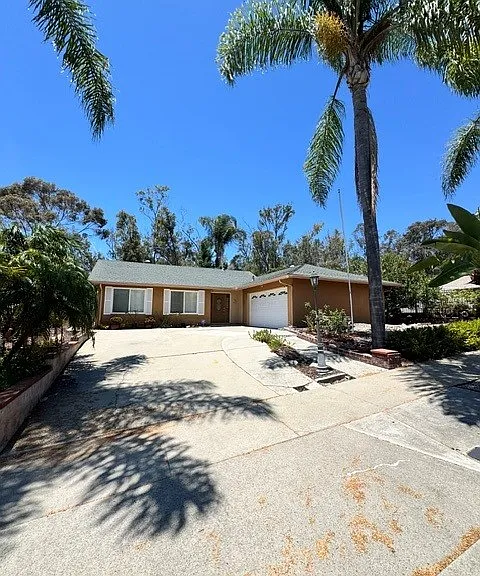 520 Huff St — Photo 2
