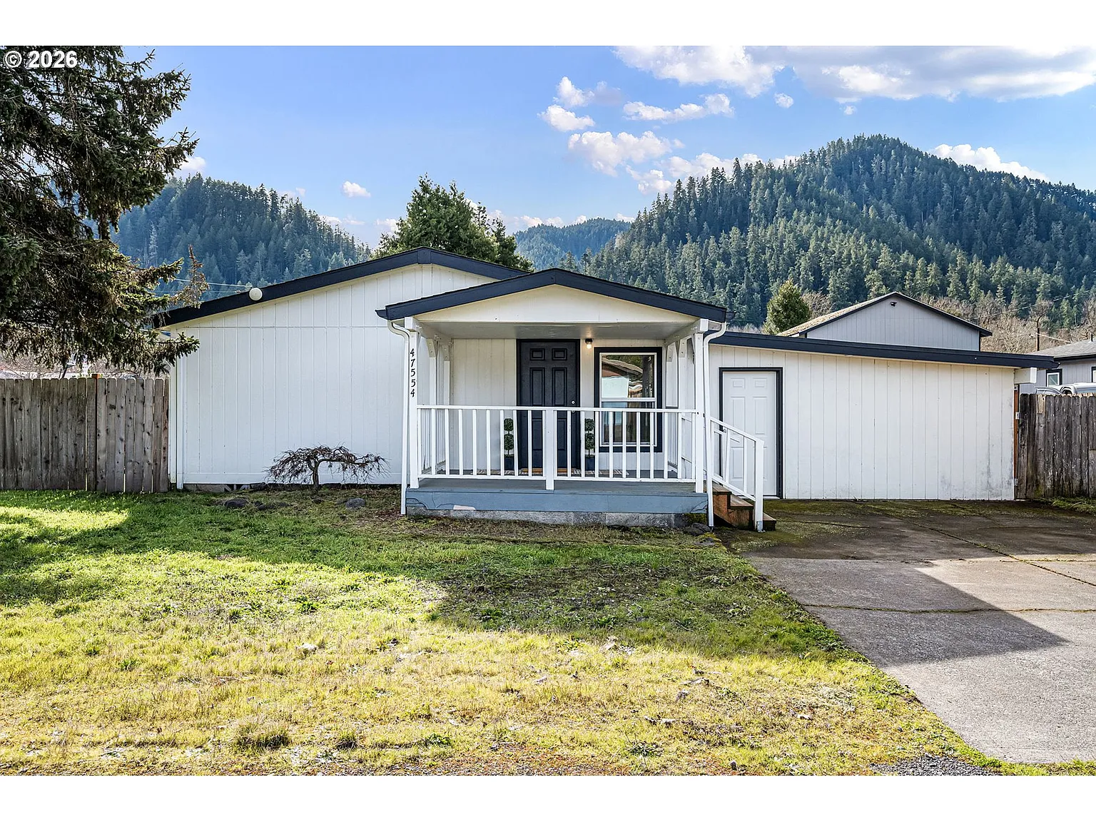 47554 Hansen St photo 1