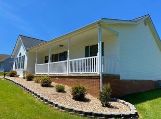 71 Lindburgh Dr, Waynesboro, VA 22980